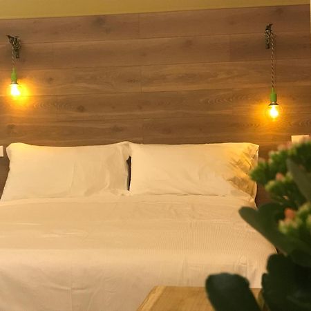 Hotel Raphael บอร์ดิเกรา ภายนอก รูปภาพ