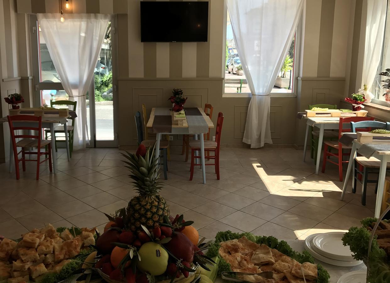 Hotel Raphael บอร์ดิเกรา ภายนอก รูปภาพ