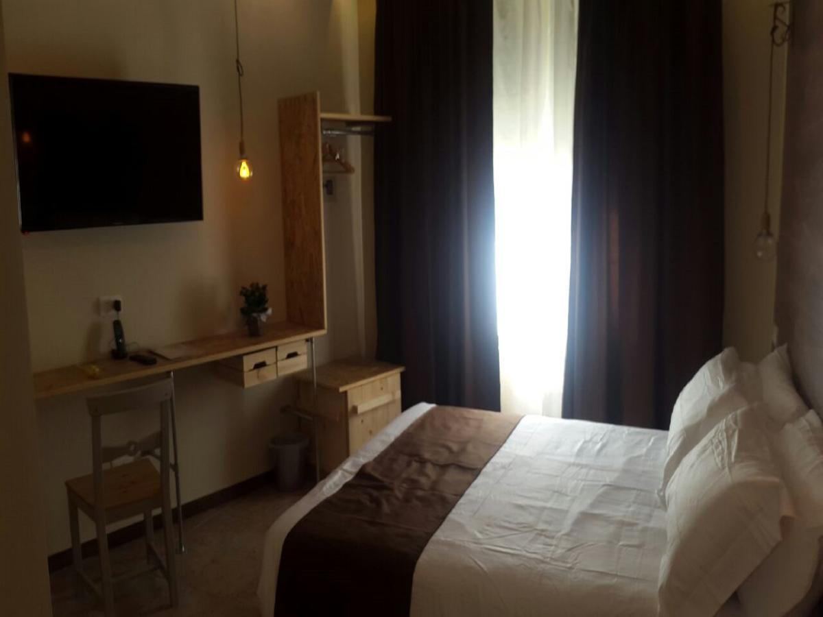 Hotel Raphael บอร์ดิเกรา ภายนอก รูปภาพ