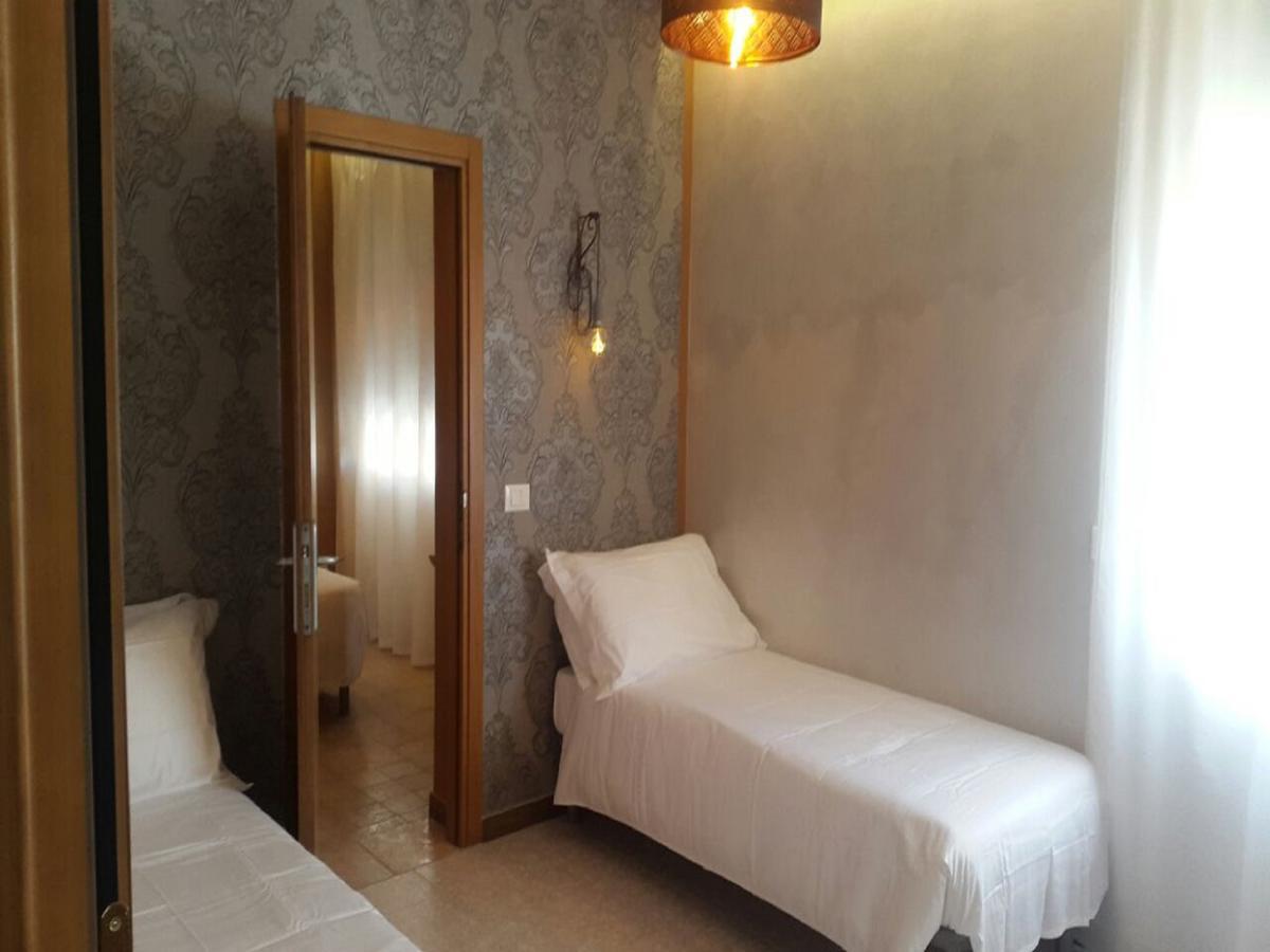 Hotel Raphael บอร์ดิเกรา ภายนอก รูปภาพ