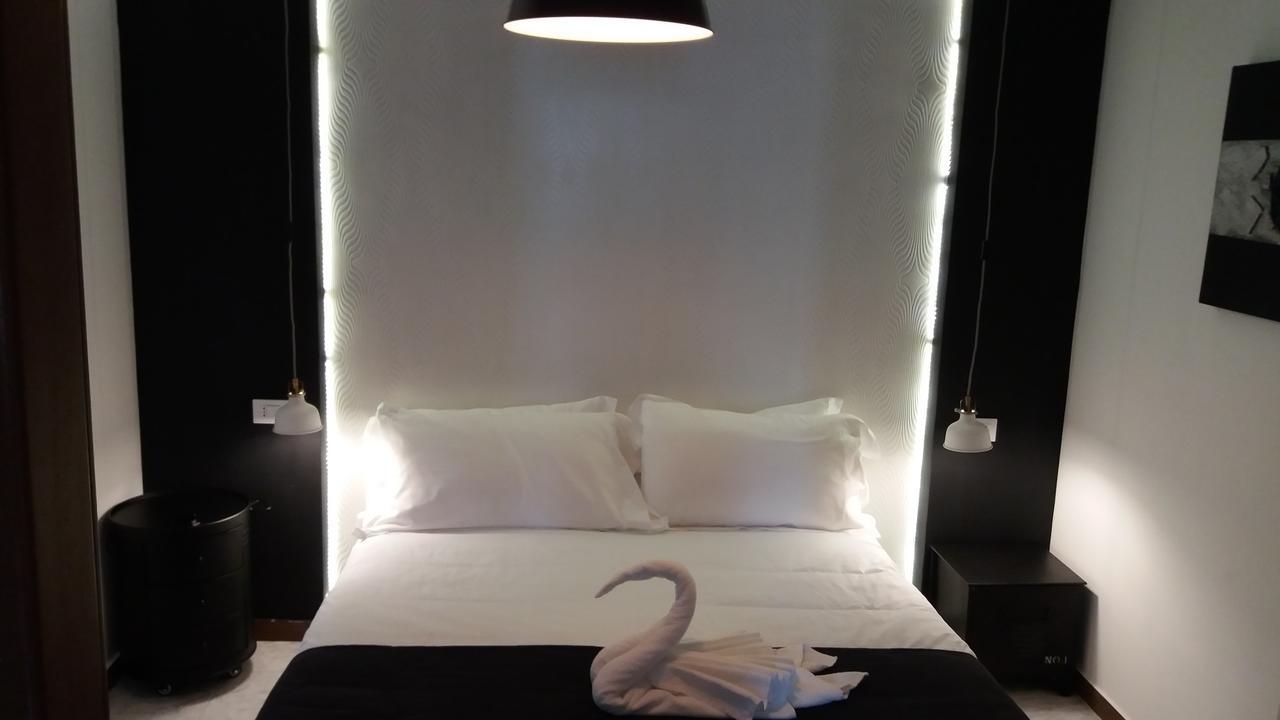 Hotel Raphael บอร์ดิเกรา ภายนอก รูปภาพ