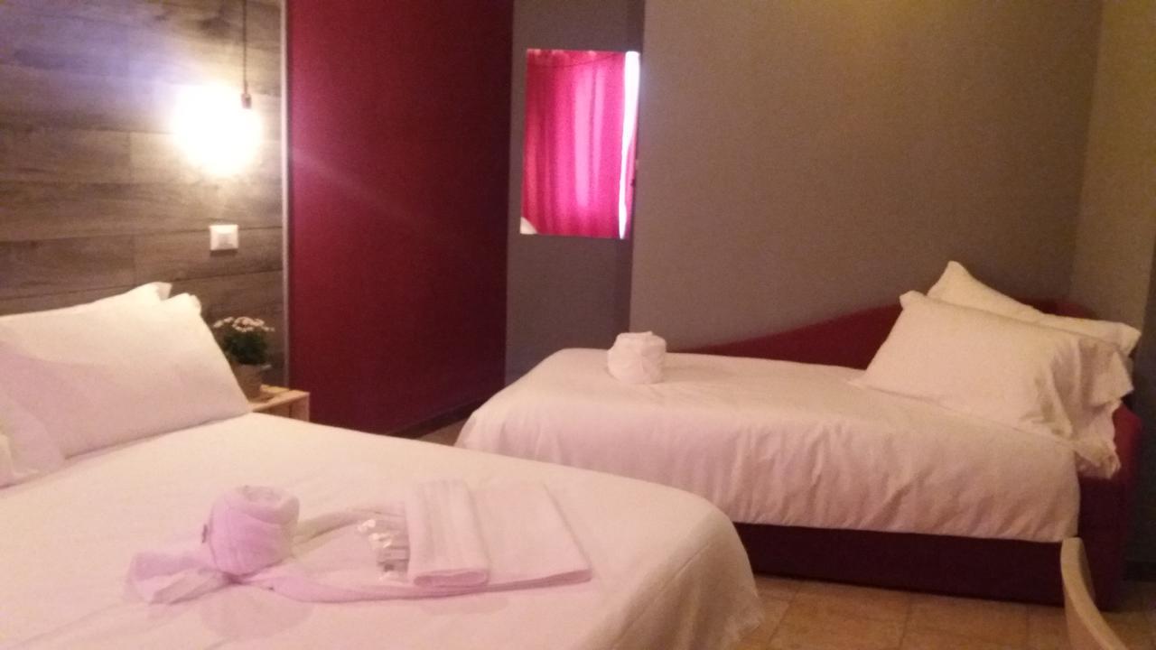 Hotel Raphael บอร์ดิเกรา ภายนอก รูปภาพ