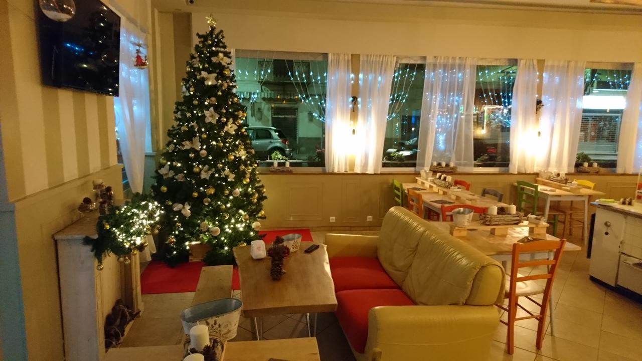 Hotel Raphael บอร์ดิเกรา ภายนอก รูปภาพ